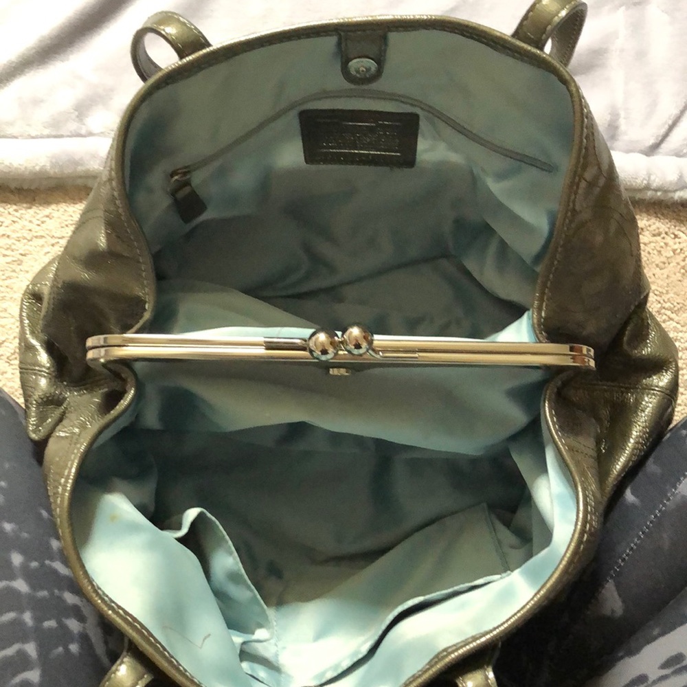 Coach pleather type material monogram shoulder bag - Picture 2 of 2